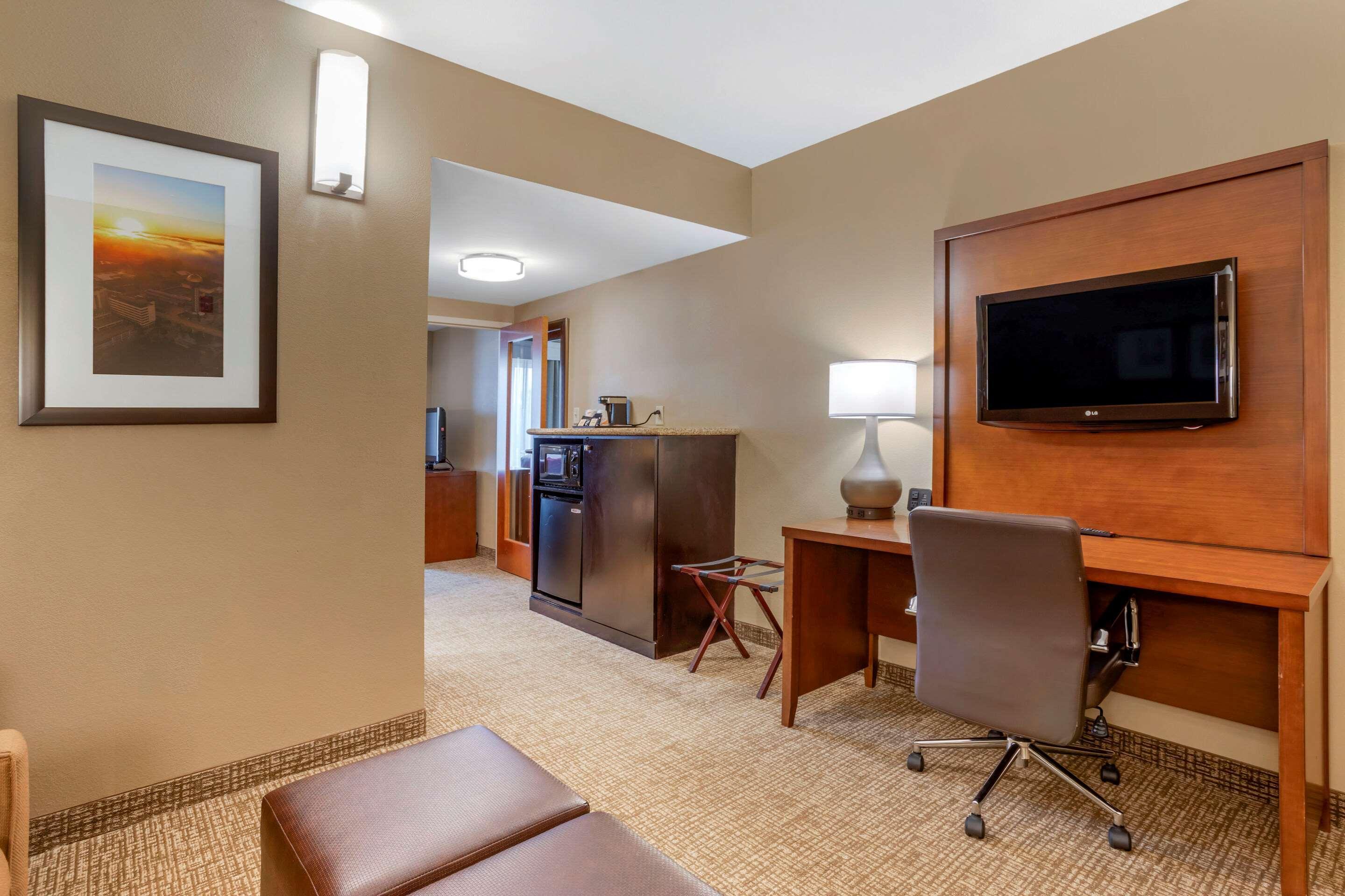 Comfort Suites North Knoxville Buitenkant foto