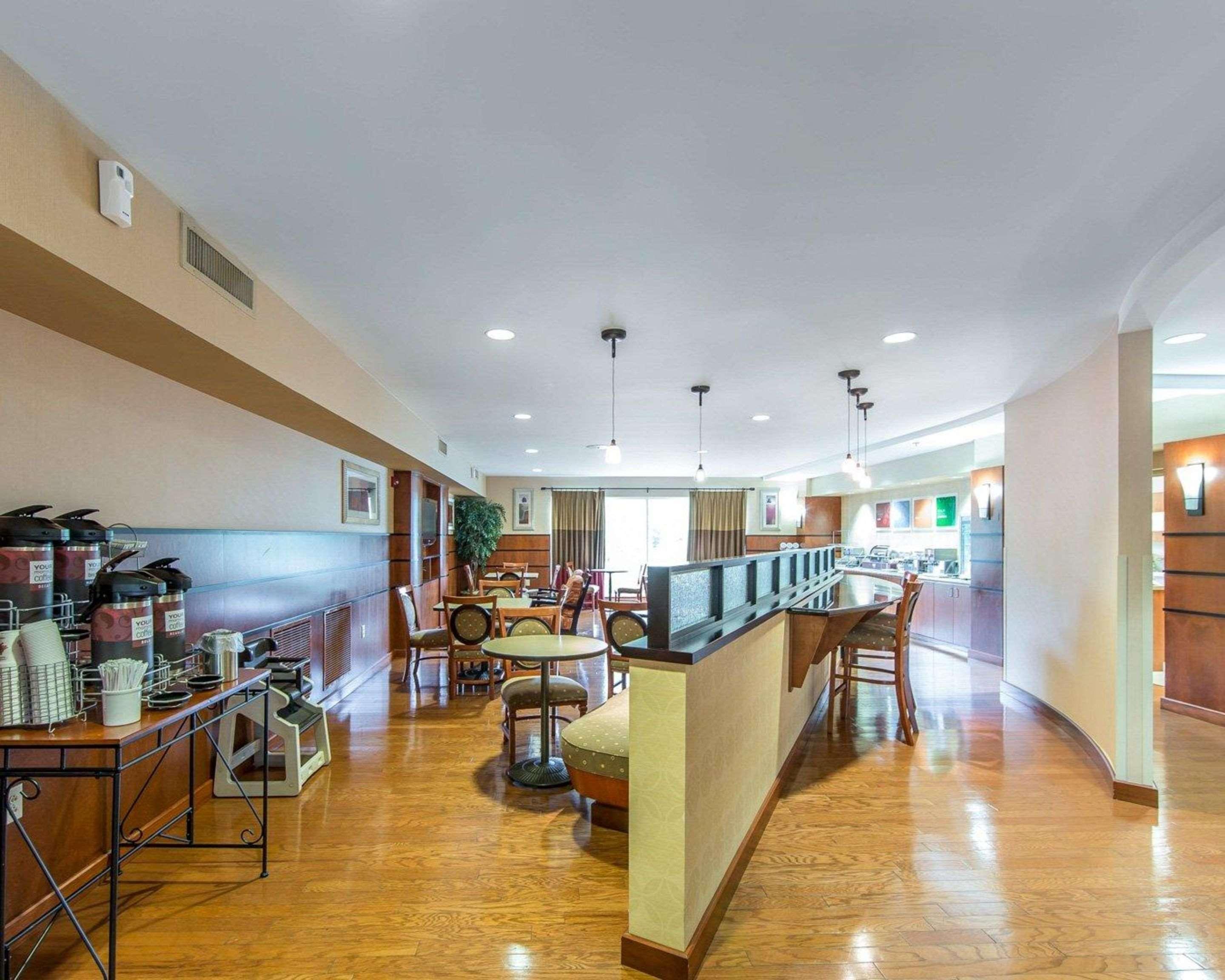 Comfort Suites North Knoxville Buitenkant foto