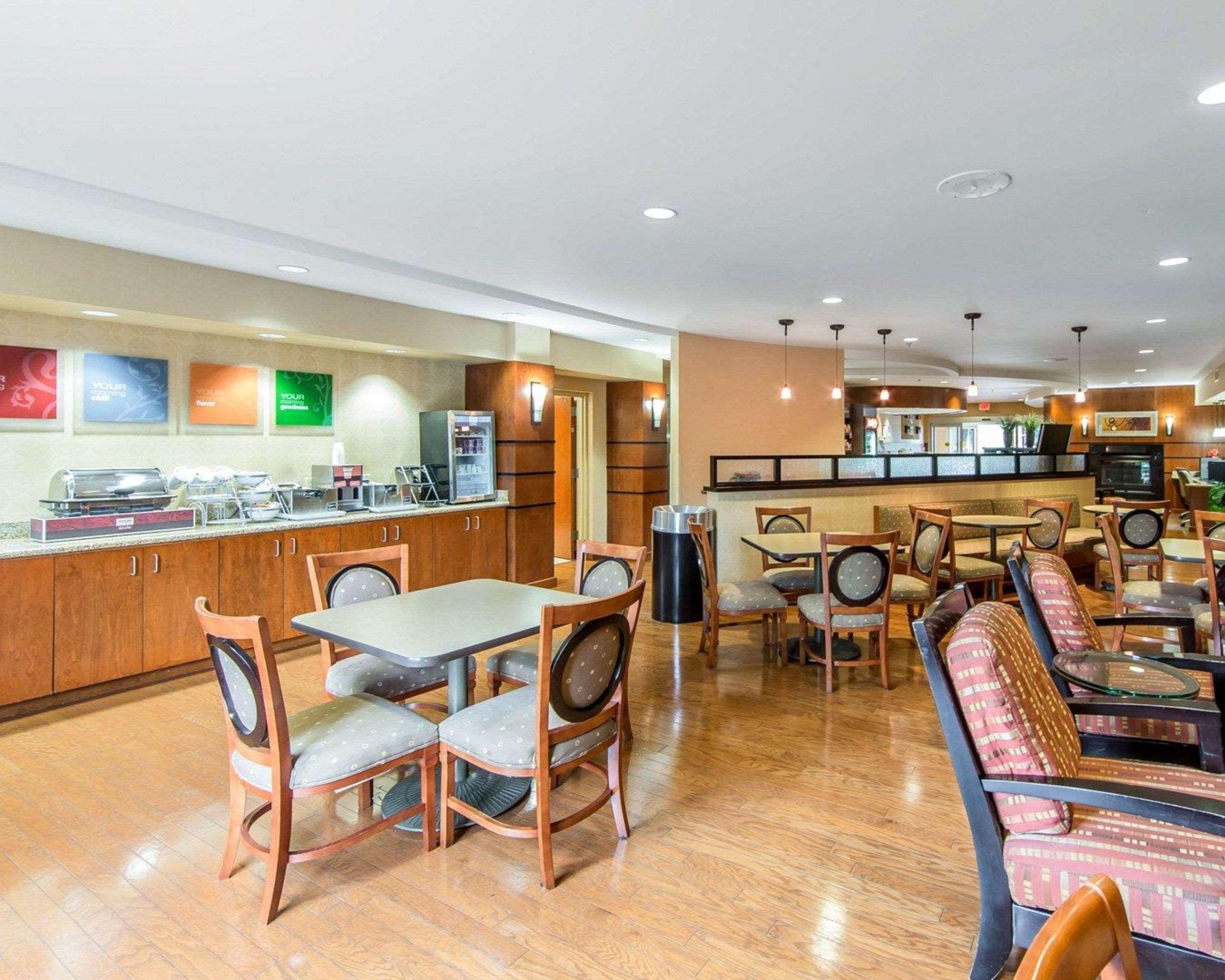 Comfort Suites North Knoxville Buitenkant foto
